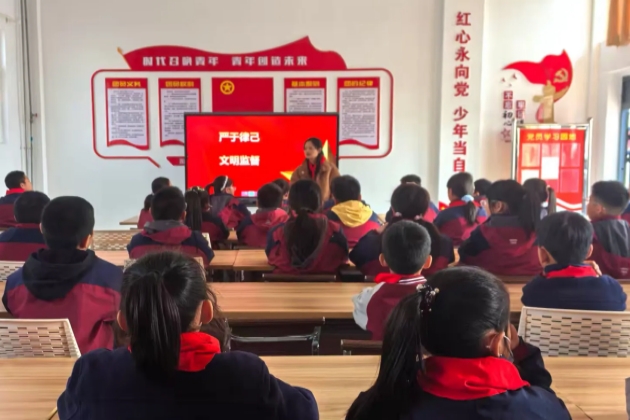 严于律己 文明监督 &mdash;&mdash;&mdash;长庆未央湖学校新学期红领巾监督岗培训纪实